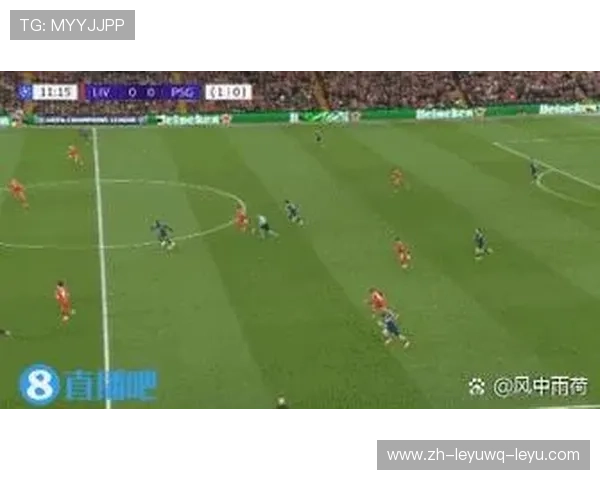 足球比赛中的快速反击与对方阵型破解